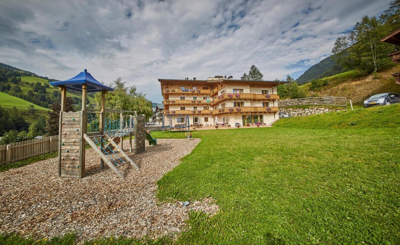 Johanneshof - Dein Mountain Wohlfuehlhotel Saalbach-Hinterglemm